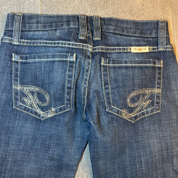 Vintage Y2K Frankie B Low Rise Dark Wash Jeans with Sparkly Pocket Details - Picture 3 of 7